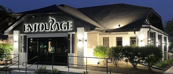 Entourage Naperville