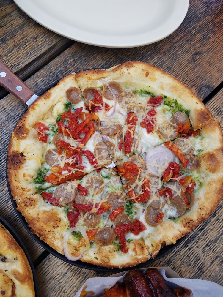 Paradise Park | Pizza & Patio